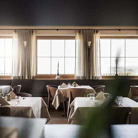 Gfell Hotel 3*
